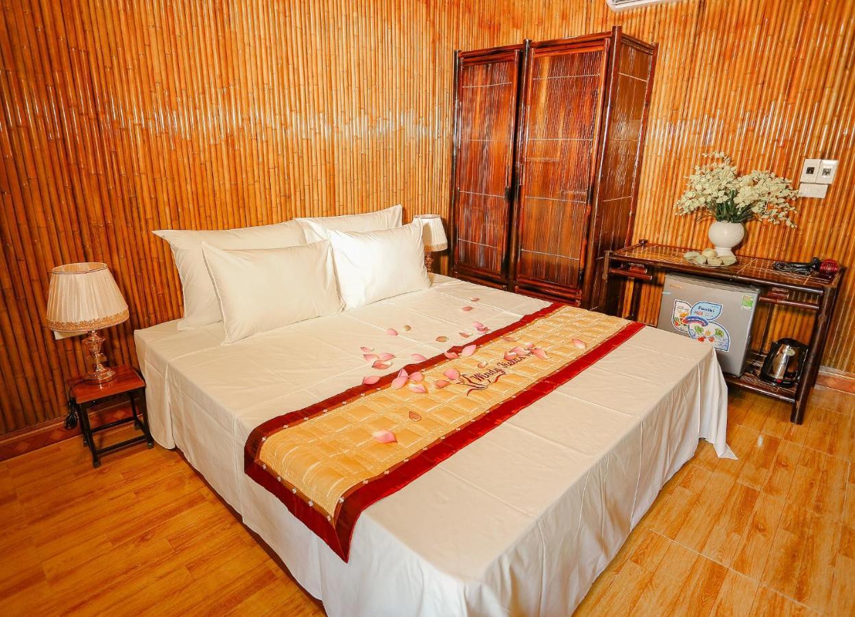 วินดี้ ฟิลด์ วิลลา Hotel นิญบิ่ญ ภายนอก รูปภาพ